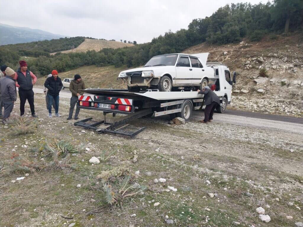Alaşehir Kurtarıcı Hizmetleri Hakkında Bilgiler - 05375688110 4 Alaşehir oto Kurtarıcı sektöründe Barış Kurtarıcı firması 05305585236 05375688110